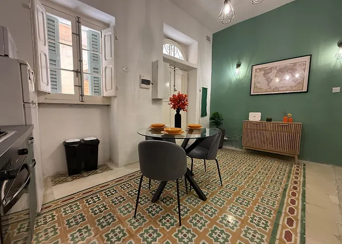 Entire Apartment In Cospicua With A Cellar!